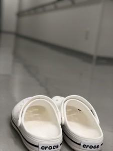 残業後に全ての電気を消して出ると、いつもスタッフがスリッパを揃えてくれています。残業手当以上の幸せをもらっています。